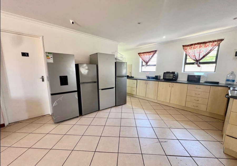 16 Bedroom Property for Sale in Summerstrand Eastern Cape